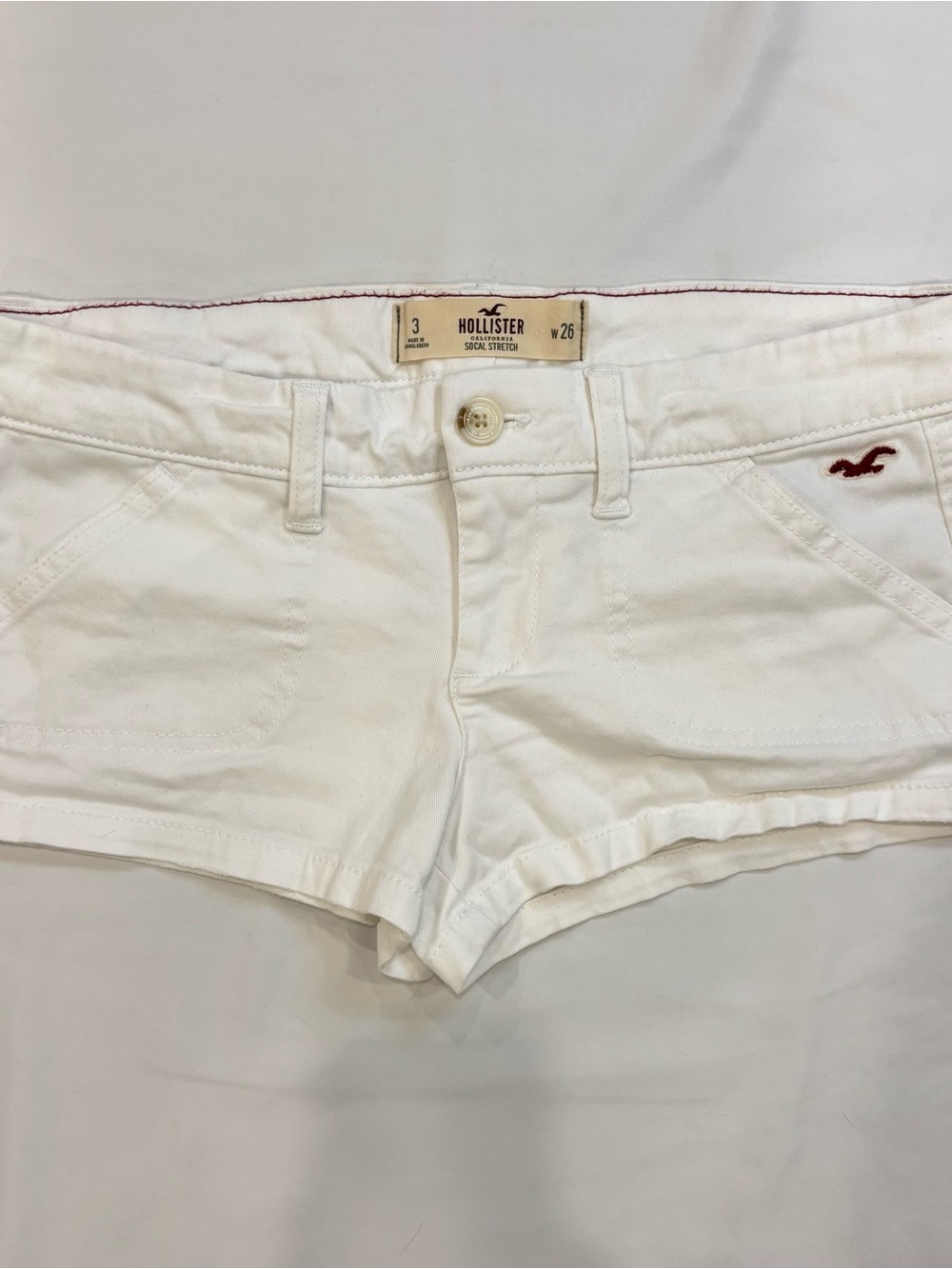 Vintage 2000s Hollister Women's White Low-Rise Denim Shorts